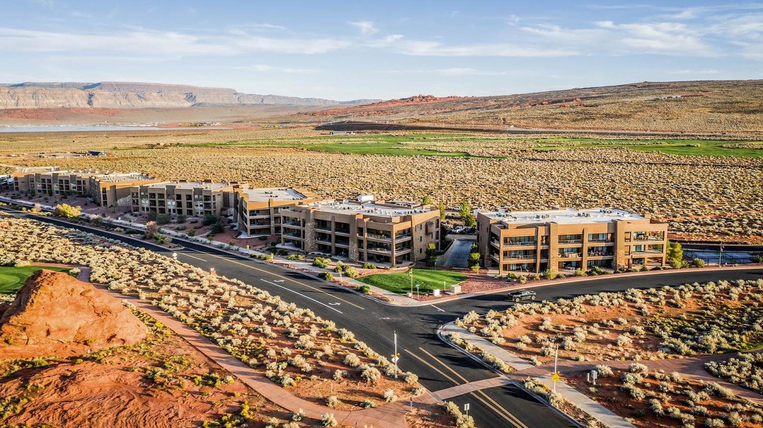 Sand Hollow Resort, red rock desert fairway above the reservoir, Hurricane, Utah