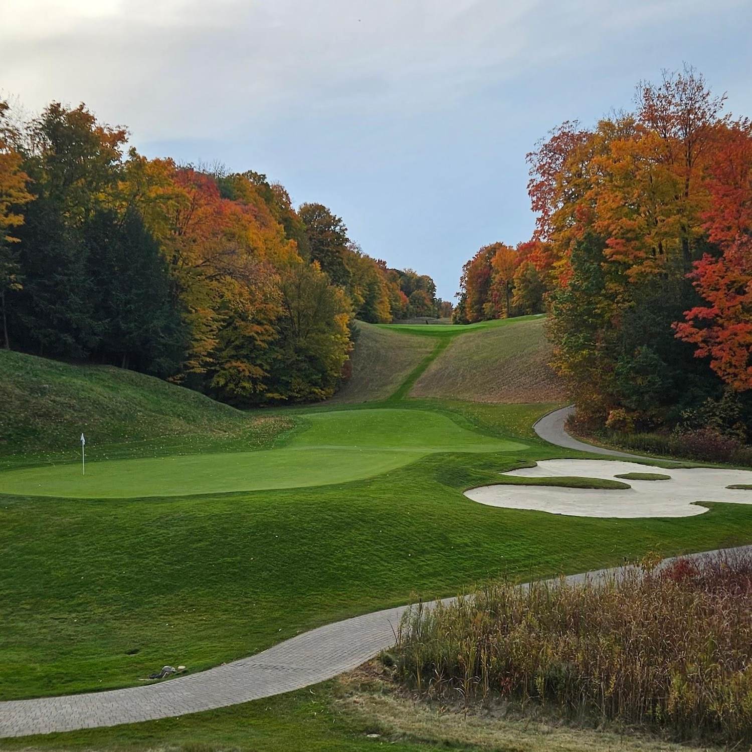 Beacon Hall Golf Club fairways and water in Aurora, Ontario, Canada
