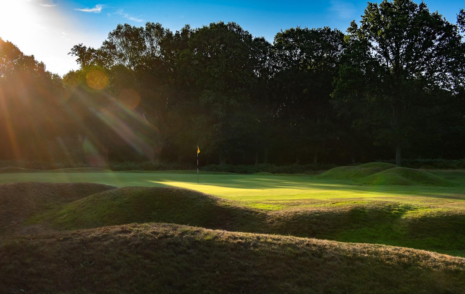 Berkhamsted Golf Club, open heathland and common land fairway with grassy banks and no sand bunkers in Hertfordshire, England