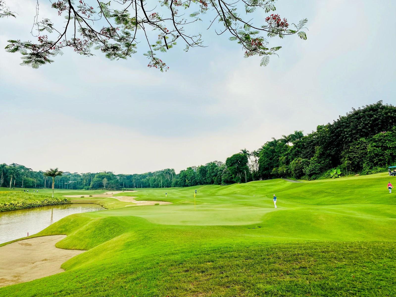 Damai Indah Golf BSD Course, Jack Nicklaus parkland fairway and bunkering near Jakarta, Indonesia