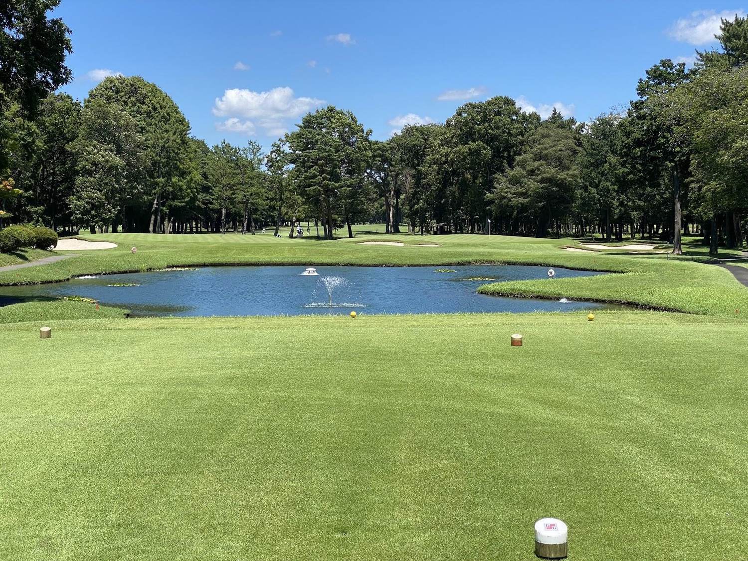 Sagamihara Golf Club, wooded parkland fairway and bunkering near Tokyo in Kanagawa, Japan
