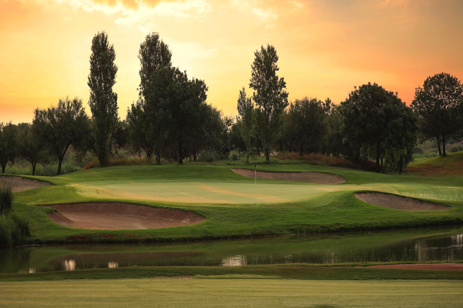 Lumine Lakes, water lined fairway around the Sequia Major wetlands near Salou on the Costa Daurada