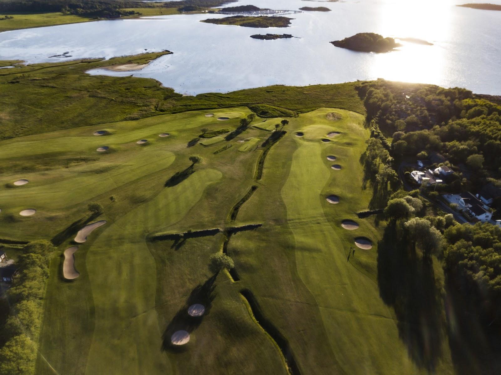 Kungsbacka Golfklubb, fairway through heather and granite near Gothenburg, Sweden