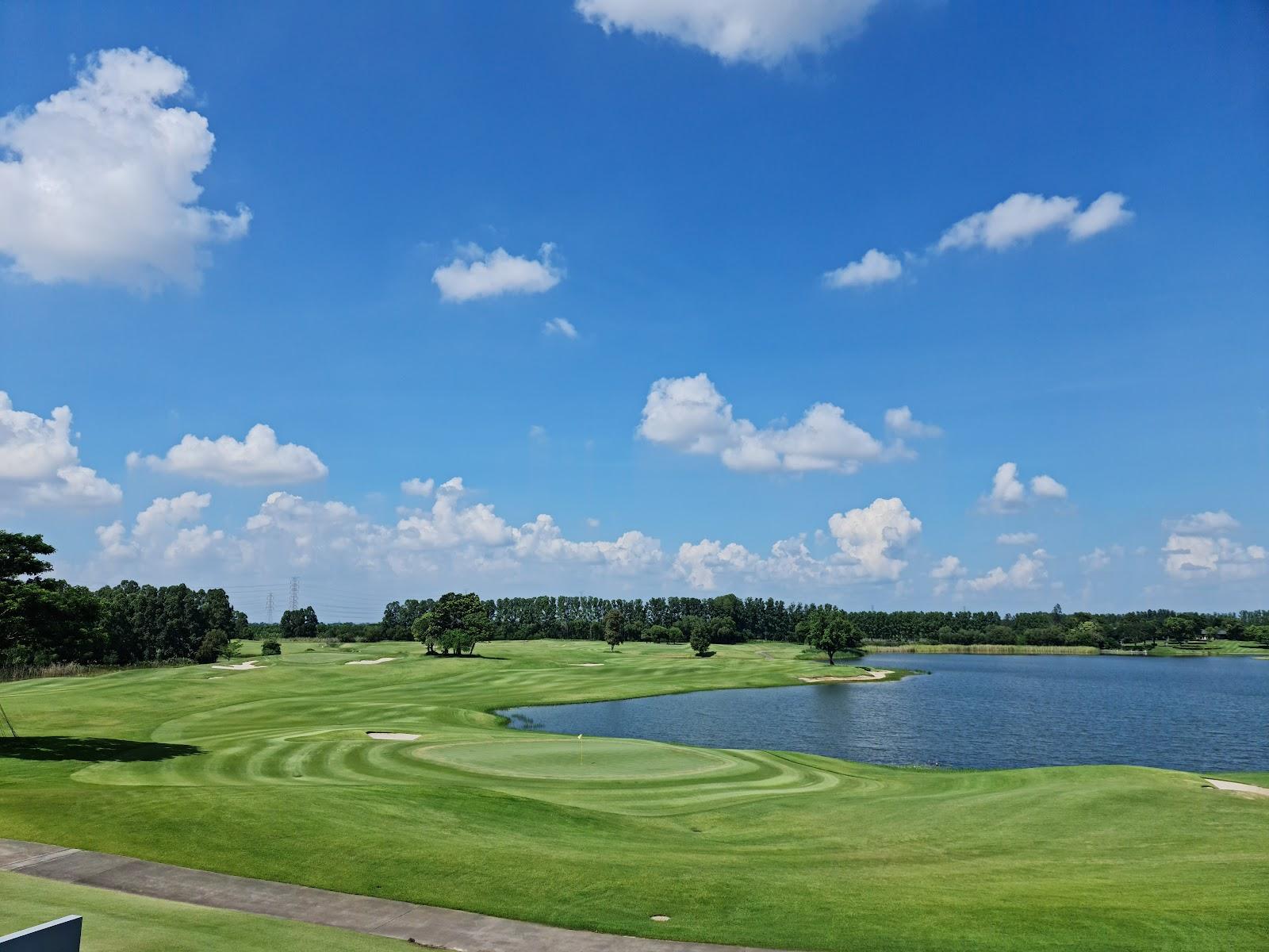 Ayodhya Links near Ayutthaya, links style fairway with sandy waste areas on the plains north of Bangkok, Thailand