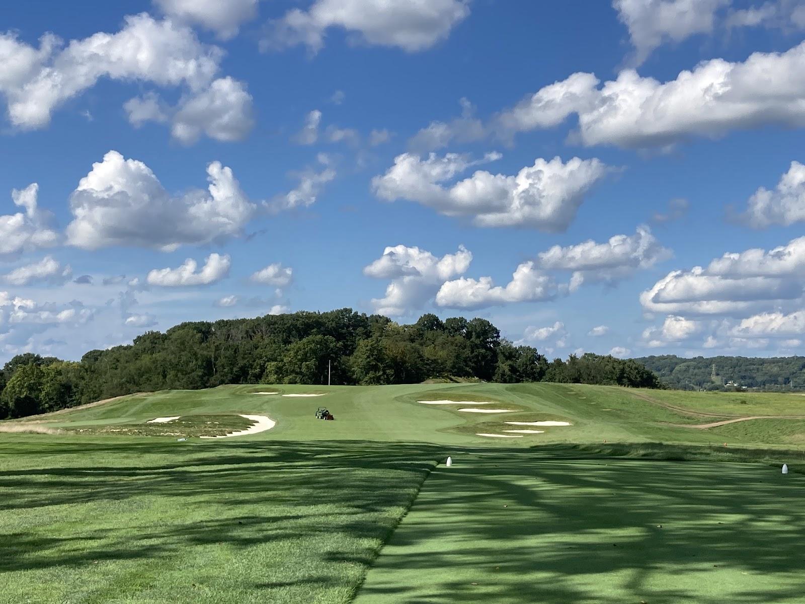 Oakmont Country Club, fast greens and deep bunkering on the Pennsylvania parkland near Pittsburgh