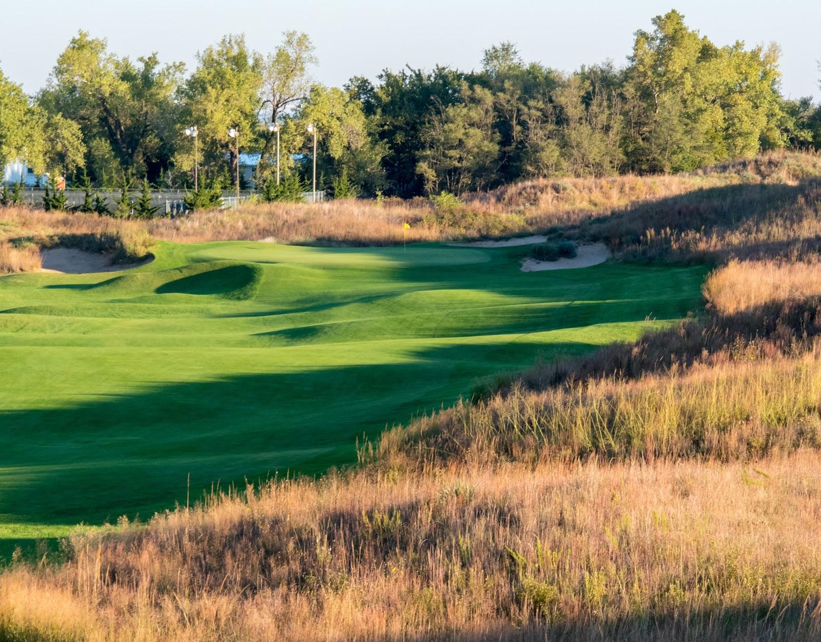 Prairie Dunes Country Club, a sandhills links fairway through native grasses in Hutchinson, Kansas