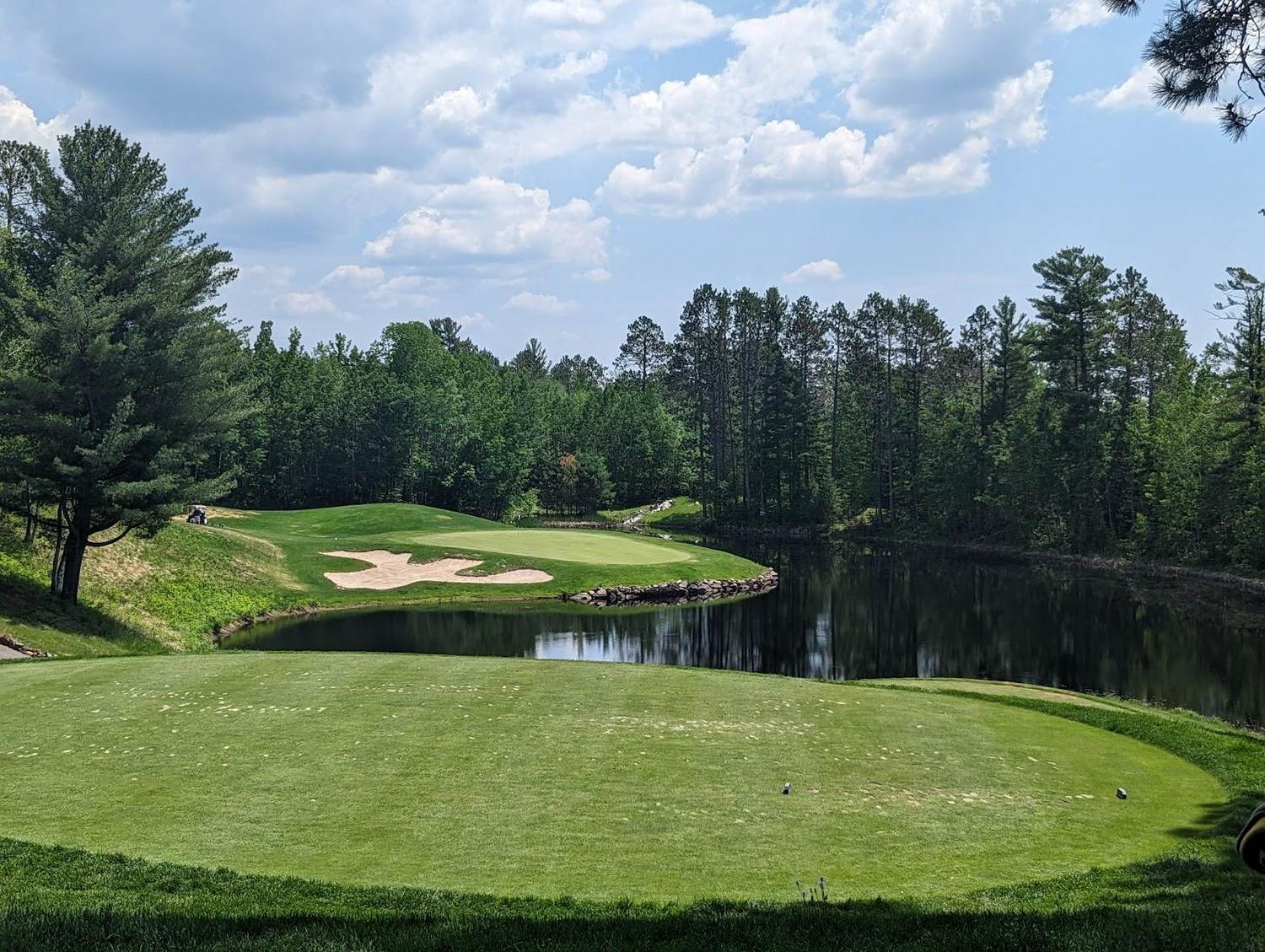 The Legend at Giants Ridge, a forested fairway by the lake in Biwabik, Minnesota