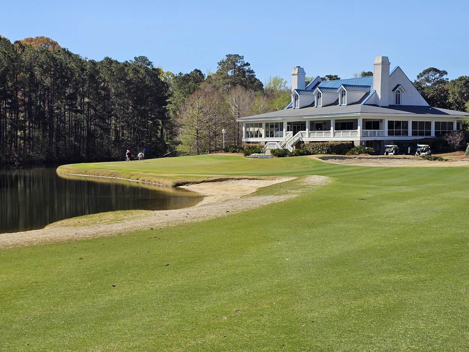 True Blue Golf Club, a Mike Strantz fairway framed by sandy waste areas in Pawleys Island, South Carolina