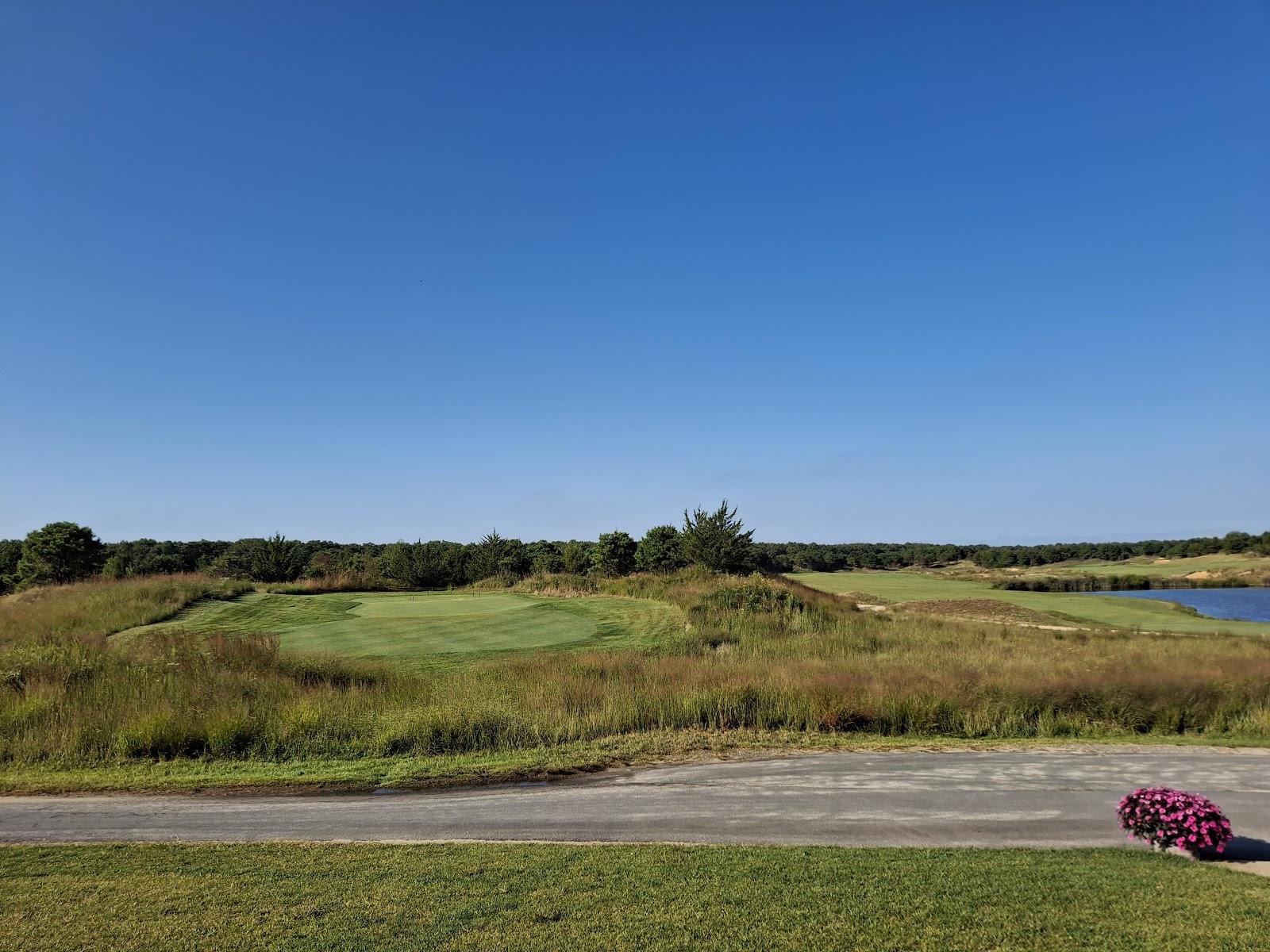 Twisted Dune Golf Club, rolling man made dunes and fescue near Atlantic City in Egg Harbor Township, New Jersey