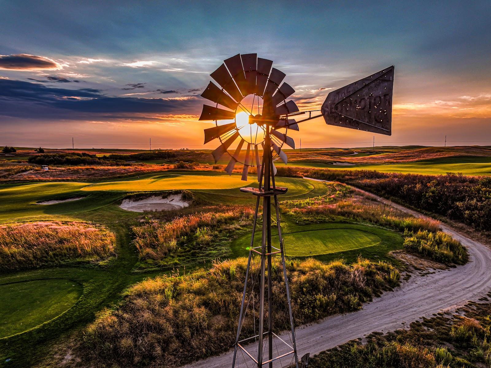 Wild Horse Golf Club, firm sandy fairway and native grass near Gothenburg, Nebraska