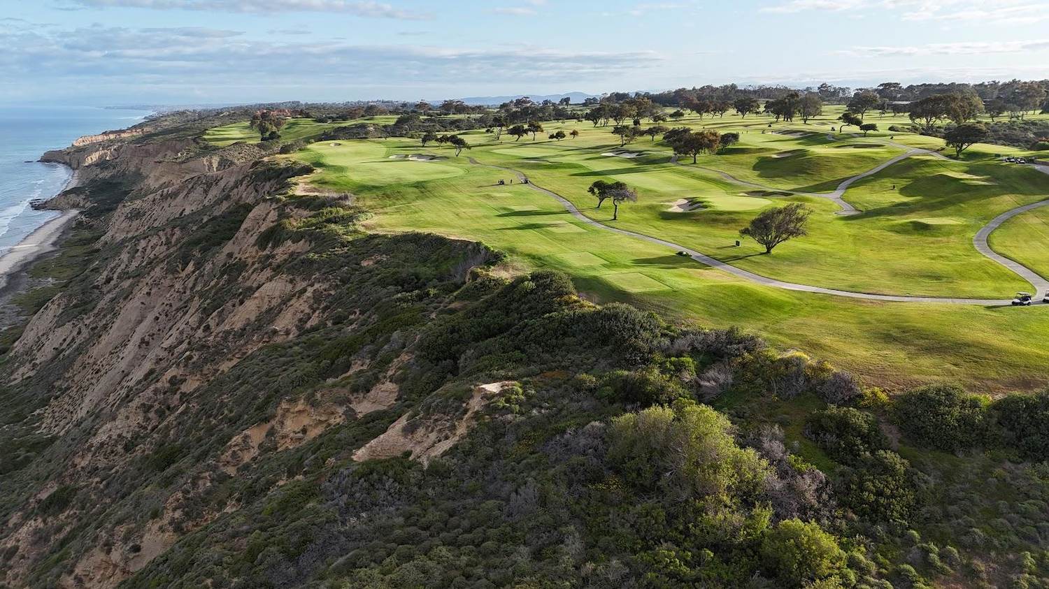 Torrey Pines South Course, clifftop fairway above the Pacific in La Jolla, California