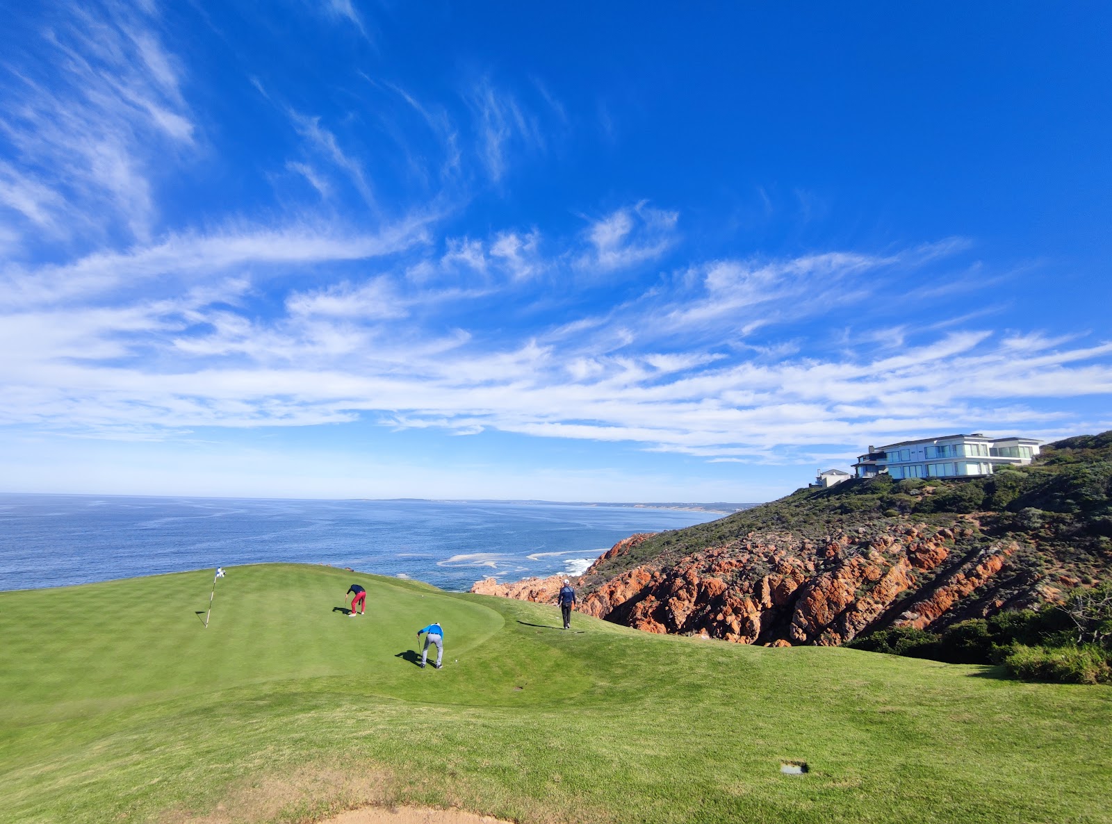 Pinnacle Point Golf Club, clifftop holes above the Indian Ocean at Mossel Bay