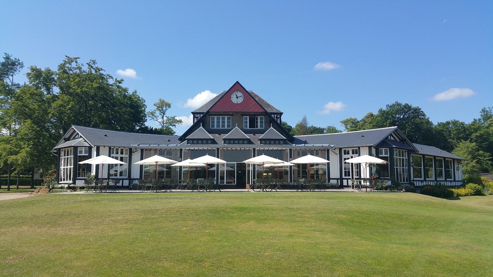 Golf de Chantilly Vineuil course in Vineuil-Saint-Firmin, Oise, France