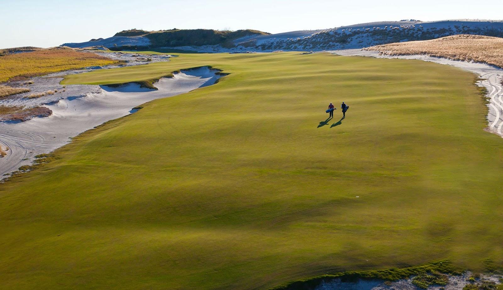 Streamsong Resort in Florida, links style fairway among reclaimed sand dunes